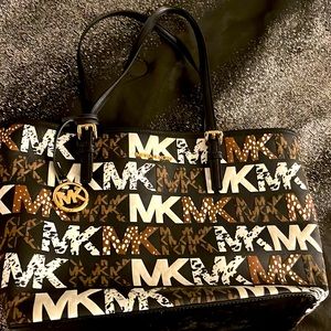 Michael Kors tote bag… like new !!!